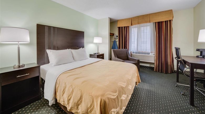 <b>Quality Inn and Suites Sioux Falls South Room</b>. Images powered by <a href="https://iceportal.shijigroup.com/" title="IcePortal" target="_blank">IcePortal</a>.