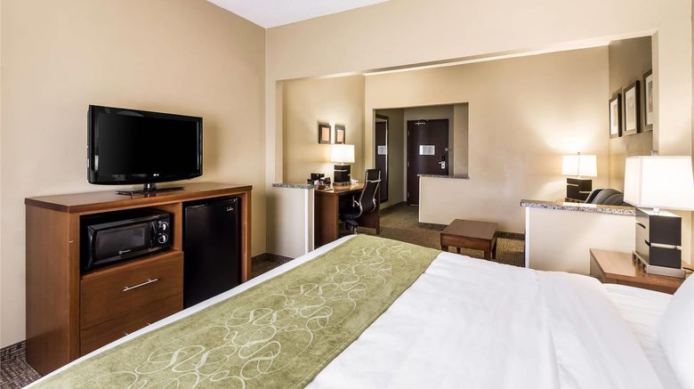 <b>Comfort Suites Sioux Falls Mall District Suite</b>. Images powered by <a href="https://iceportal.shijigroup.com/" title="IcePortal" target="_blank">IcePortal</a>.