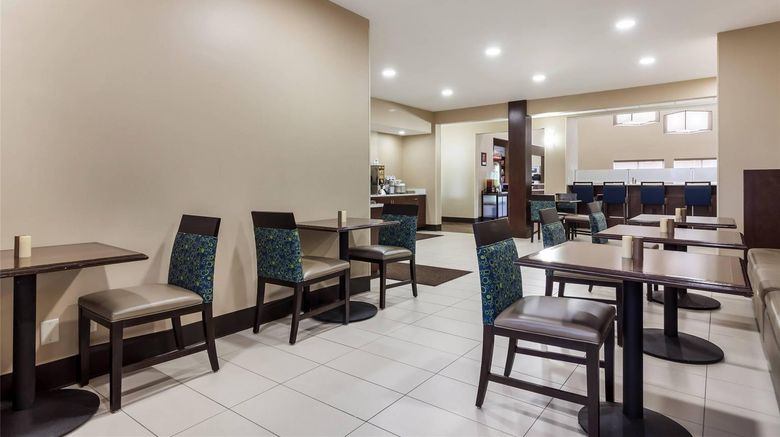 <b>Comfort Suites Sioux Falls Mall District Restaurant</b>. Images powered by <a href="https://iceportal.shijigroup.com/" title="IcePortal" target="_blank">IcePortal</a>.