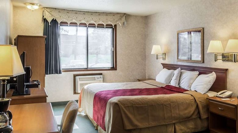 <b>Econo Lodge Sioux Falls North Room</b>. Images powered by <a href="https://iceportal.shijigroup.com/" title="IcePortal" target="_blank">IcePortal</a>.
