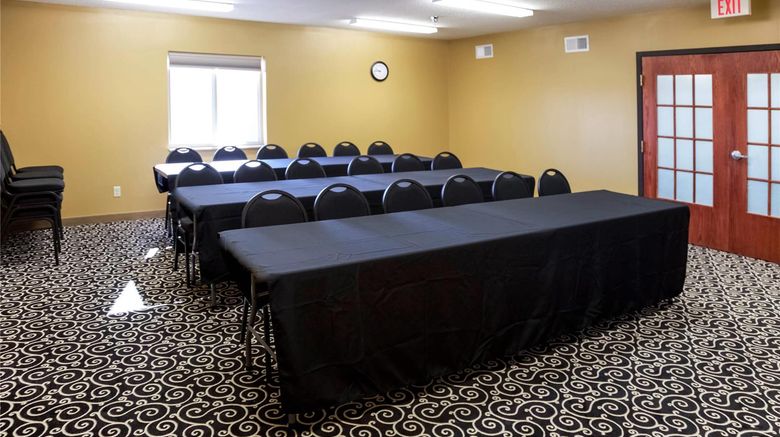 <b>Quality Inn & Suites Meeting</b>. Images powered by <a href="https://iceportal.shijigroup.com/" title="IcePortal" target="_blank">IcePortal</a>.