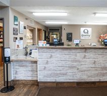 Quality Inn & Suites Lobby
