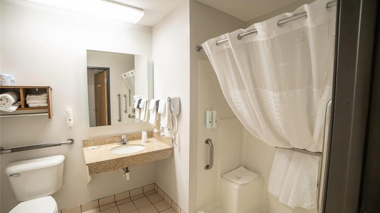 <b>Quality Inn & Suites Room</b>. Images powered by <a href="https://iceportal.shijigroup.com/" title="IcePortal" target="_blank">IcePortal</a>.