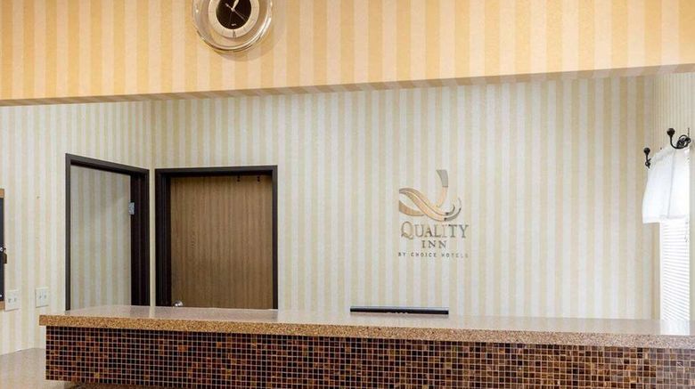 <b>Quality Inn Brookings Lobby</b>. Images powered by <a href="https://iceportal.shijigroup.com/" title="IcePortal" target="_blank">IcePortal</a>.