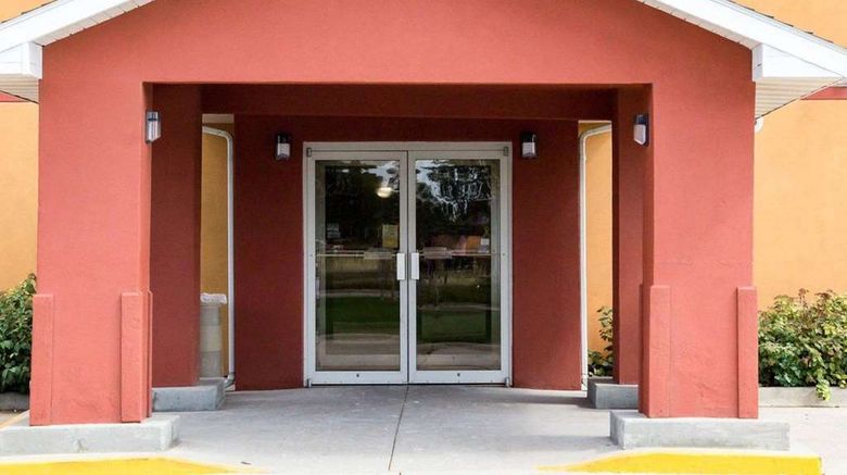 <b>Quality Inn Brookings Exterior</b>. Images powered by <a href="https://iceportal.shijigroup.com/" title="IcePortal" target="_blank">IcePortal</a>.