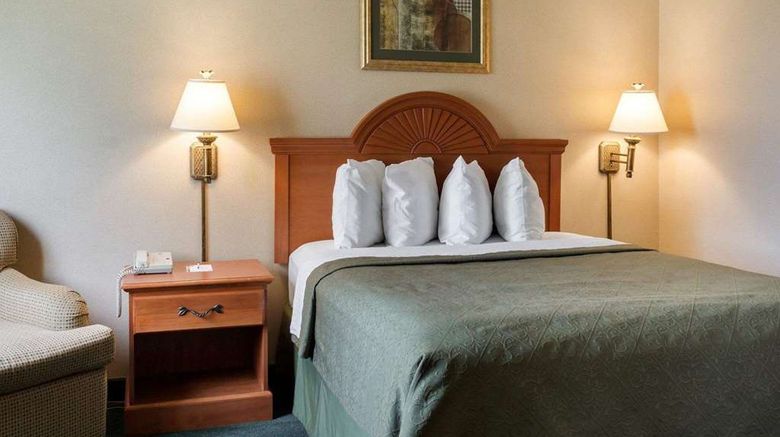 <b>Quality Inn Brookings Suite</b>. Images powered by <a href="https://iceportal.shijigroup.com/" title="IcePortal" target="_blank">IcePortal</a>.