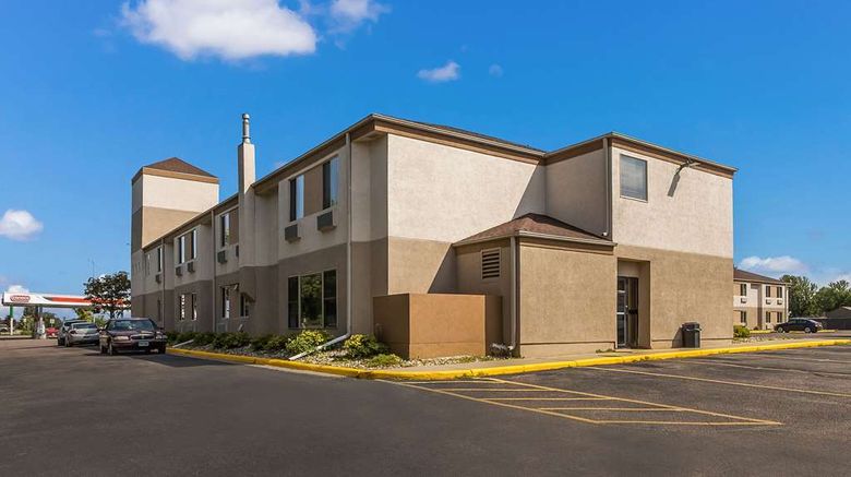 <b>Sleep Inn Sioux Falls Airport Exterior</b>. Images powered by <a href="https://iceportal.shijigroup.com/" title="IcePortal" target="_blank">IcePortal</a>.