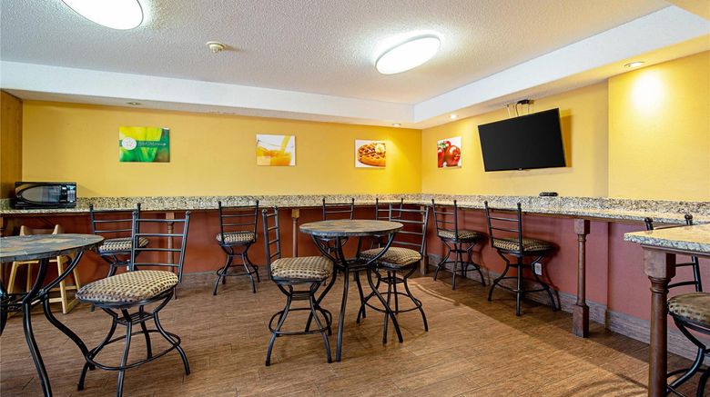 <b>Quality Inn Aberdeen Restaurant</b>. Images powered by <a href="https://iceportal.shijigroup.com/" title="IcePortal" target="_blank">IcePortal</a>.