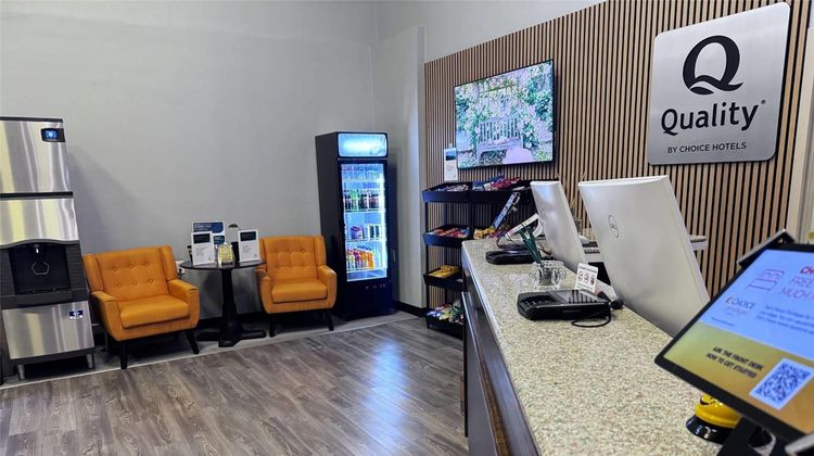 Quality Inn Lobby