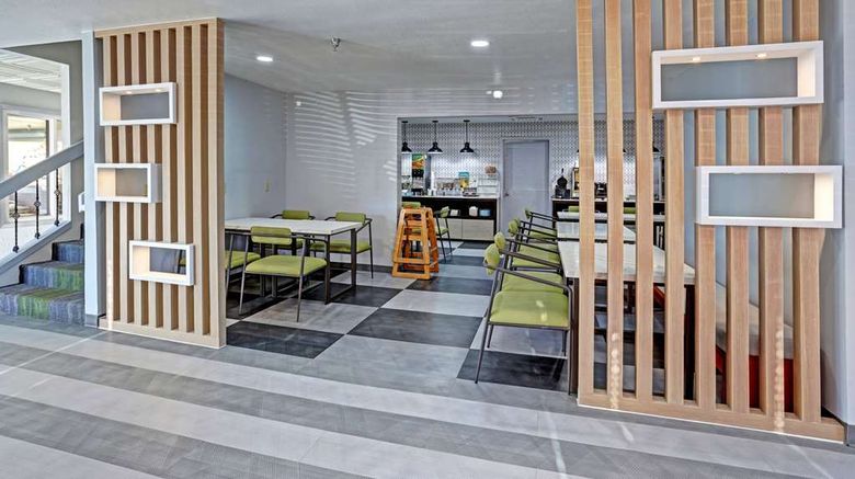 <b>Quality Inn Pierre Restaurant</b>. Images powered by <a href="https://iceportal.shijigroup.com/" title="IcePortal" target="_blank">IcePortal</a>.