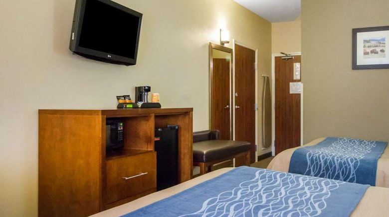 <b>Comfort Inn And Suites Deadwood Room</b>. Images powered by <a href="https://iceportal.shijigroup.com/" title="IcePortal" target="_blank">IcePortal</a>.