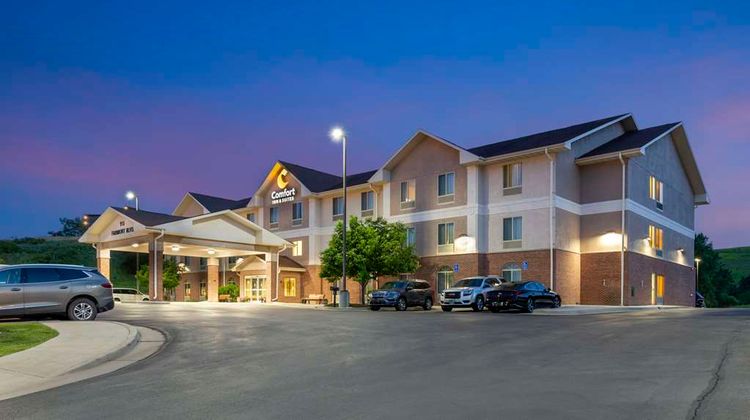 Comfort Inn & Suites Exterior