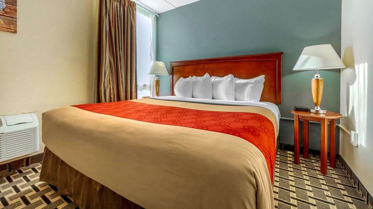 Econo Lodge Inn & Suites, Brookings Suite