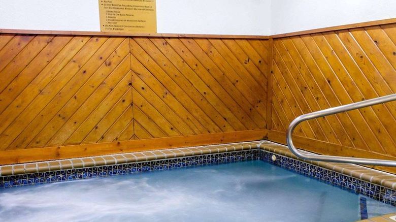 <b>Quality Inn Brandon - Sioux Falls Pool</b>. Images powered by <a href="https://iceportal.shijigroup.com/" title="IcePortal" target="_blank">IcePortal</a>.