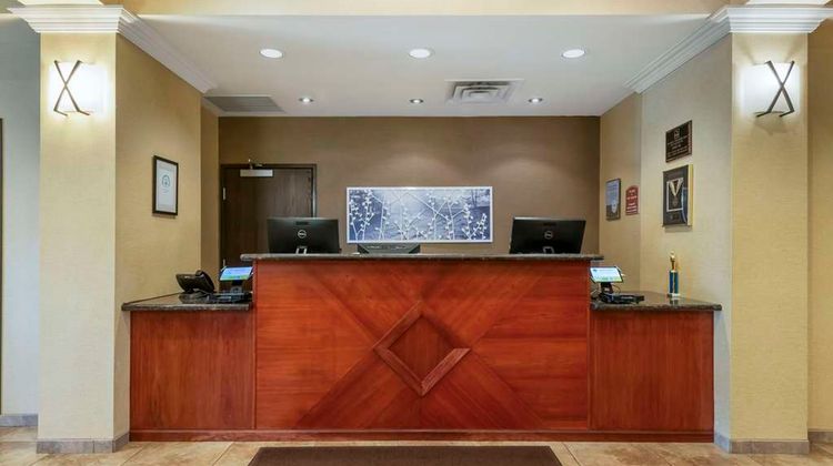 Sleep Inn & Suites Lobby