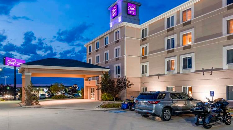Sleep Inn & Suites Exterior