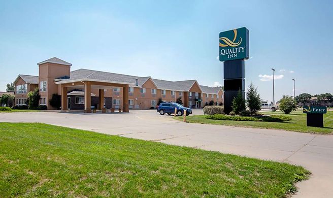 Quality Inn of Huron Exterior