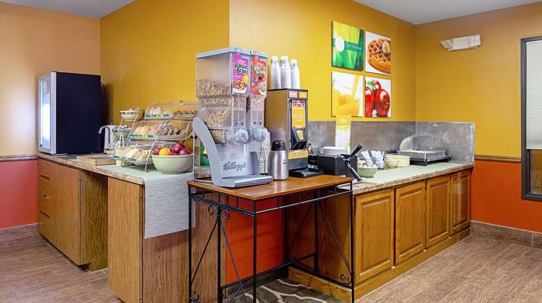<b>Quality Inn of Huron Restaurant</b>. Images powered by <a href="https://iceportal.shijigroup.com/" title="IcePortal" target="_blank">IcePortal</a>.