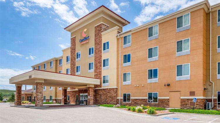 Comfort Suites Exterior