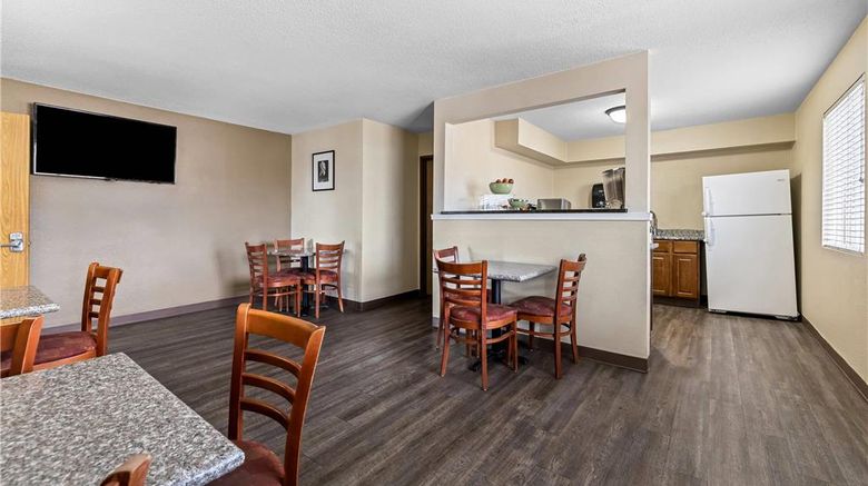 <b>Rodeway Inn Rapid City Restaurant</b>. Images powered by <a href="https://iceportal.shijigroup.com/" title="IcePortal" target="_blank">IcePortal</a>.