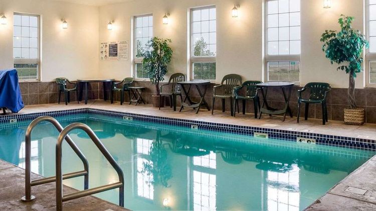 Quality Inn Oacoma Pool