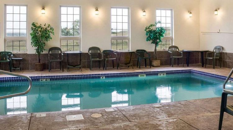 Quality Inn Oacoma Pool
