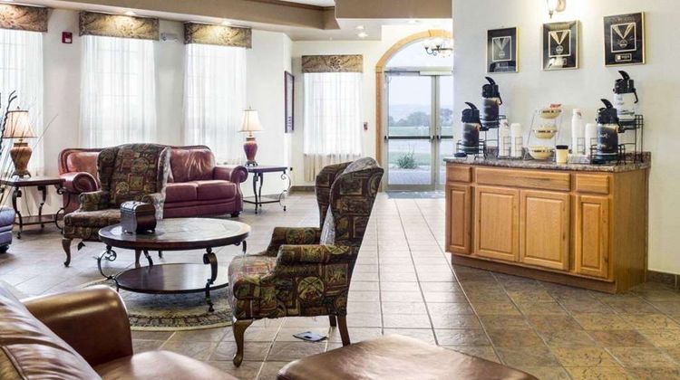 Quality Inn Oacoma Lobby