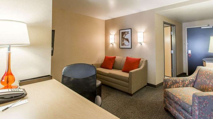 Cambria Hotel Rapid City Near Mount Rushmore Suite