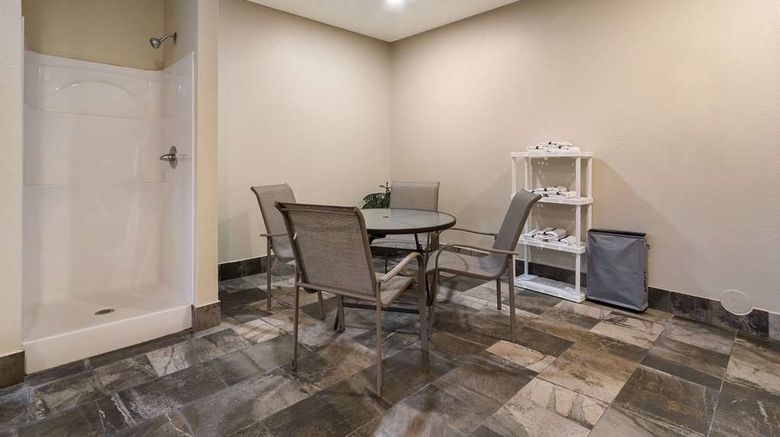 <b>Comfort Inn Yankton Pool</b>. Images powered by <a href="https://iceportal.shijigroup.com/" title="IcePortal" target="_blank">IcePortal</a>.