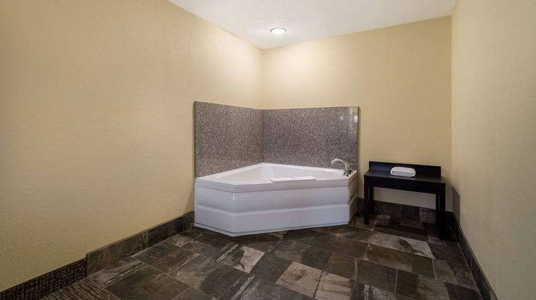 <b>Comfort Inn Yankton Suite</b>. Images powered by <a href="https://iceportal.shijigroup.com/" title="IcePortal" target="_blank">IcePortal</a>.