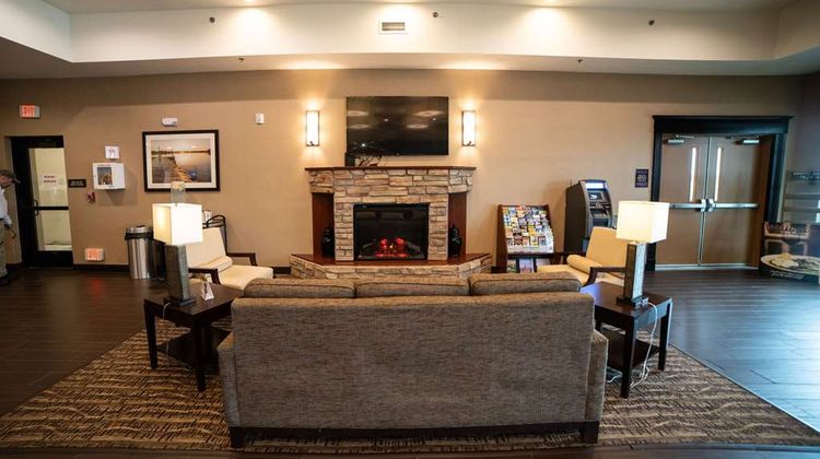 Comfort Suites University Lobby