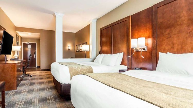 Comfort Suites University Suite