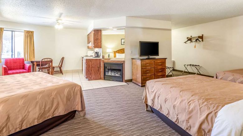 <b>Quality Inn Keystone Suite</b>. Images powered by <a href="https://iceportal.shijigroup.com/" title="IcePortal" target="_blank">IcePortal</a>.