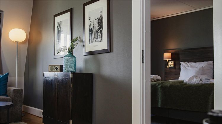 Home Hotel Uman Suite