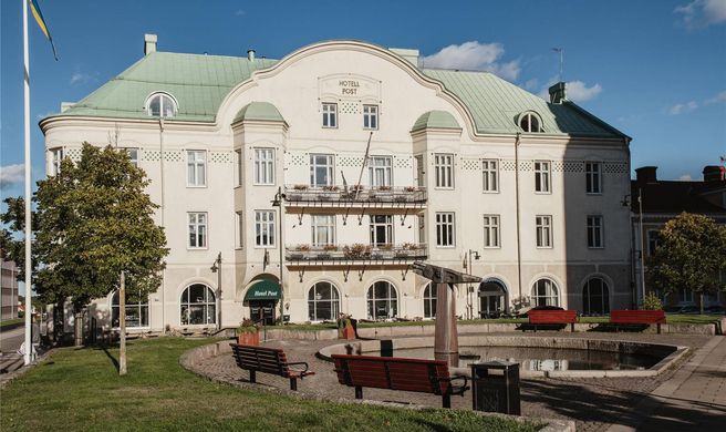 Home Hotel Post Exterior