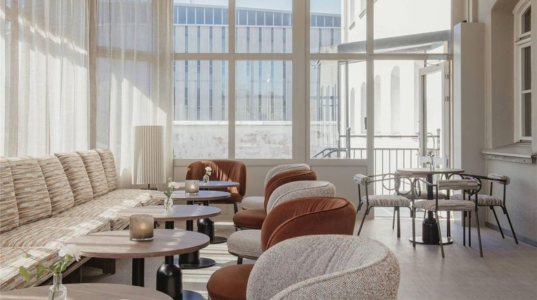 <b>Home Hotel Bilan Lobby</b>. Images powered by <a href="https://iceportal.shijigroup.com/" title="IcePortal" target="_blank">IcePortal</a>.