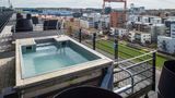 Quality Hotel 11 Pool