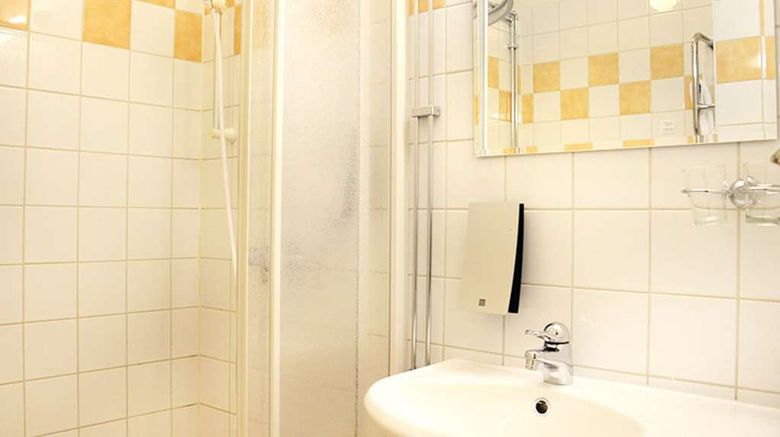 <b>Home Hotel Etage Room</b>. Images powered by <a href="https://iceportal.shijigroup.com/" title="IcePortal" target="_blank">IcePortal</a>.