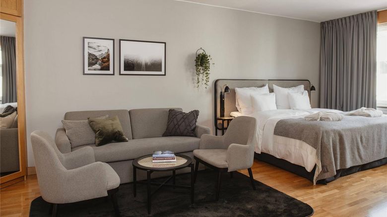 <b>Home Hotel Etage Room</b>. Images powered by <a href="https://iceportal.shijigroup.com/" title="IcePortal" target="_blank">IcePortal</a>.