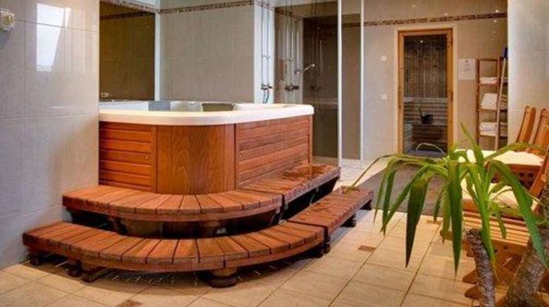 <b>Home Hotel Drott Pool</b>. Images powered by <a href="https://iceportal.shijigroup.com/" title="IcePortal" target="_blank">IcePortal</a>.