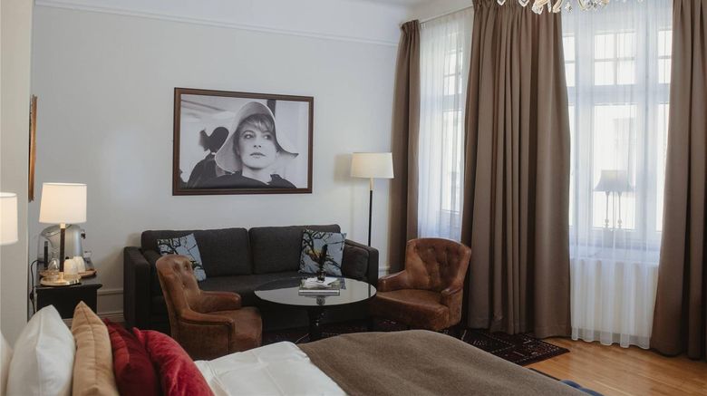 <b>Home Hotel Drott Suite</b>. Images powered by <a href="https://iceportal.shijigroup.com/" title="IcePortal" target="_blank">IcePortal</a>.