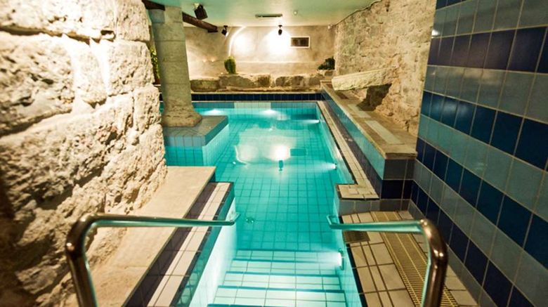 <b>Clarion Hotel Pool</b>. Images powered by <a href="https://iceportal.shijigroup.com/" title="IcePortal" target="_blank">IcePortal</a>.