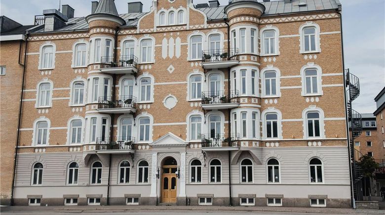 <b>Home Hotel Plaza Exterior</b>. Images powered by <a href="https://iceportal.shijigroup.com/" title="IcePortal" target="_blank">IcePortal</a>.
