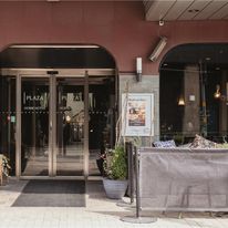 Home Hotel Plaza