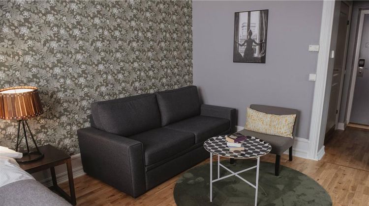 Home Hotel Plaza Suite