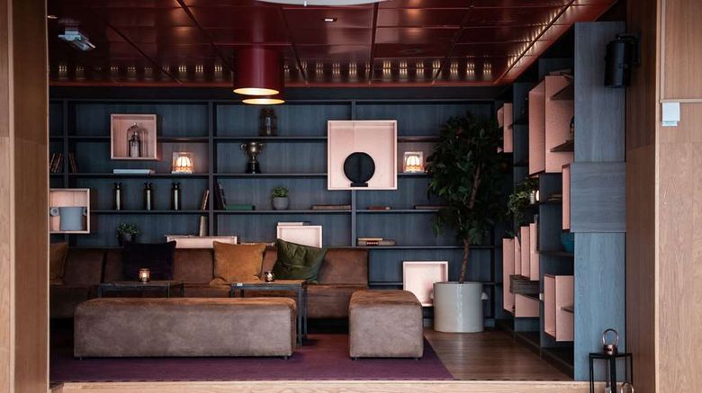 Clarion Hotel Gillet Lobby. Images powered by <a href="https://iceportal.shijigroup.com" target="_blank" rel="noopener">Ice Portal</a>.