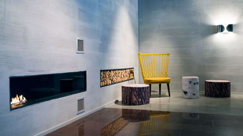 <b>Quality Hotel Sundsvall City Lobby</b>. Images powered by <a href="https://iceportal.shijigroup.com/" title="IcePortal" target="_blank">IcePortal</a>.