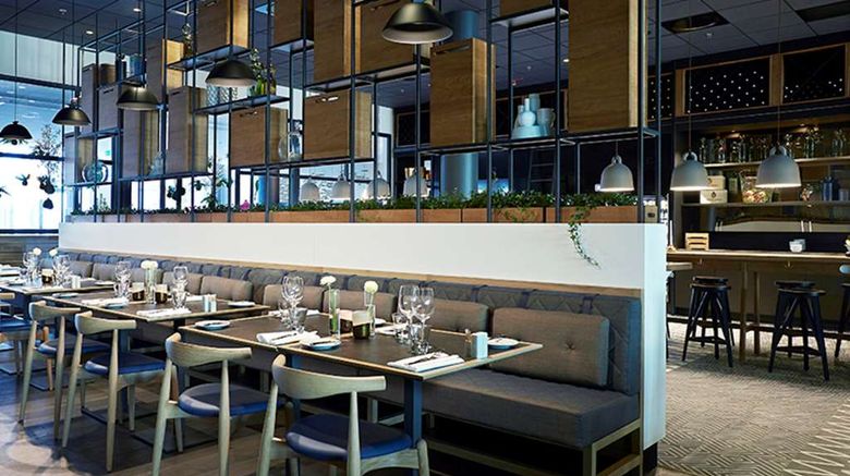 <b>Quality Hotel View Restaurant</b>. Images powered by <a href="https://iceportal.shijigroup.com/" title="IcePortal" target="_blank">IcePortal</a>.