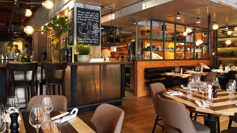 <b>Clarion Hotel Amaranten Restaurant</b>. Images powered by <a href="https://iceportal.shijigroup.com/" title="IcePortal" target="_blank">IcePortal</a>.