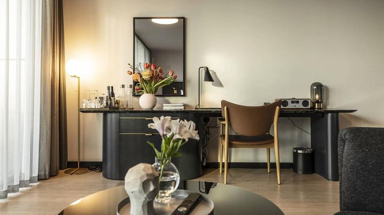 At Six, Ascend Hotel Collection Room